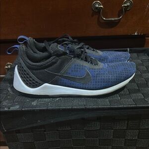 Nike Black and Blue Athletic Shoes